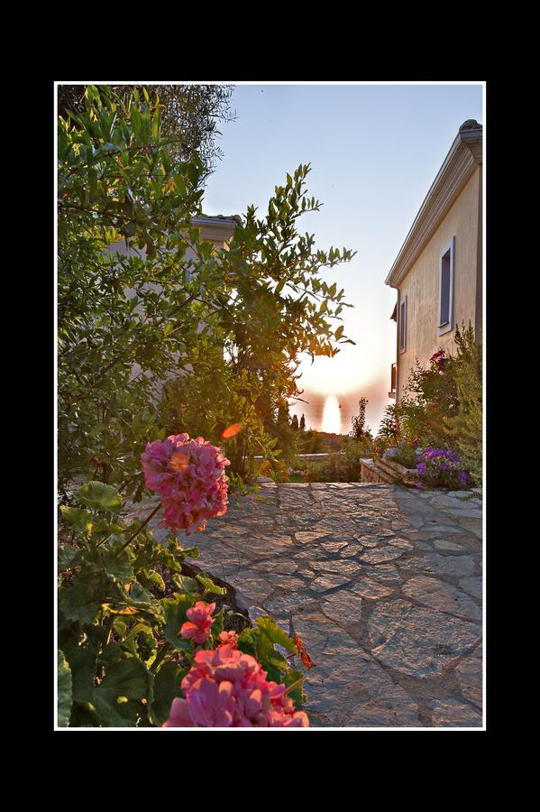 Porto Katsiki Guest Houses Athánion Exterior foto